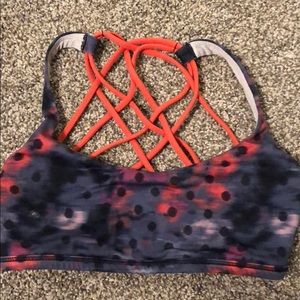 Lululemon sports bra